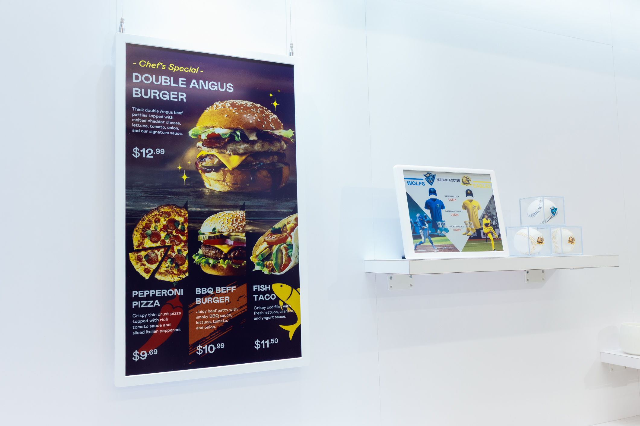 达擎开发的低功耗、全彩的aecoPost电子纸解决方案，仅在更新画面时需要微量的电力驱动，无需布建电线的便捷设计，使其可灵活应用、弹性选择置放处；可搭配aecoTag电子货架卷标解决方案，驱动商店内所有数字广告牌和电子货架卷标，以远程控制实现动态变价，提升门市人员作业效率，并以无纸化落实永续经营目标。